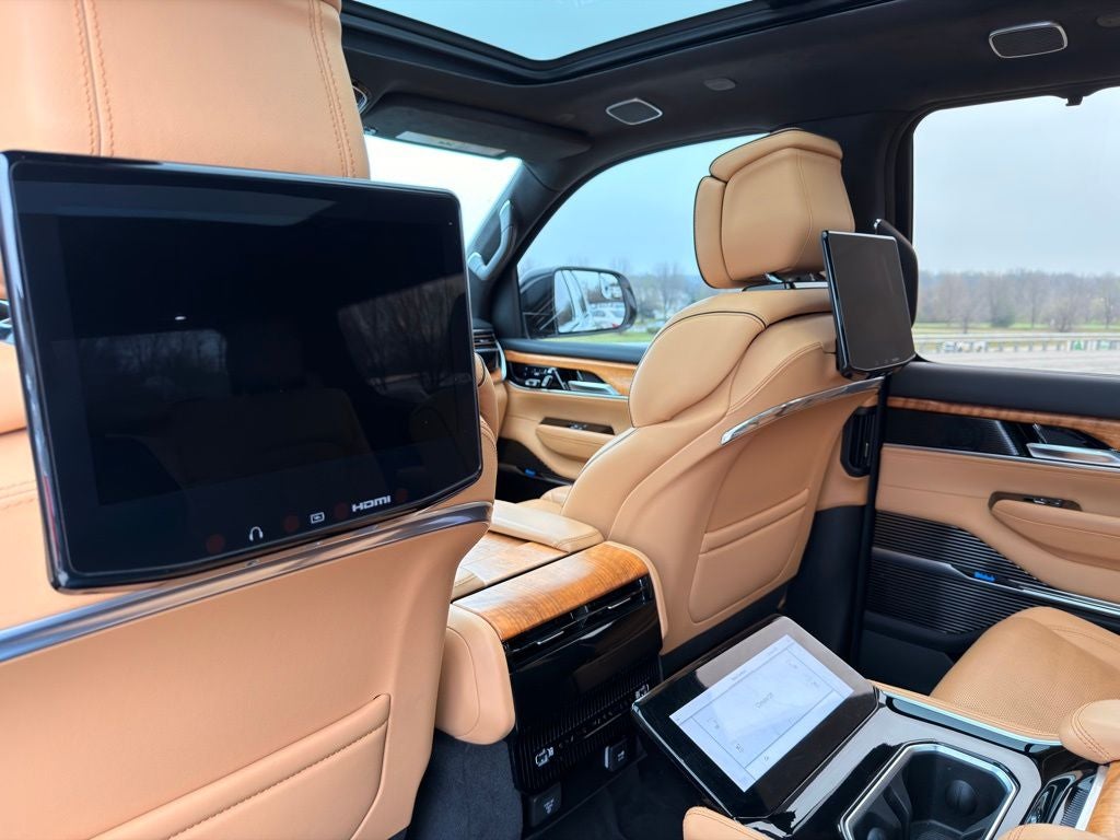 2023 Jeep Grand Wagoneer Series III