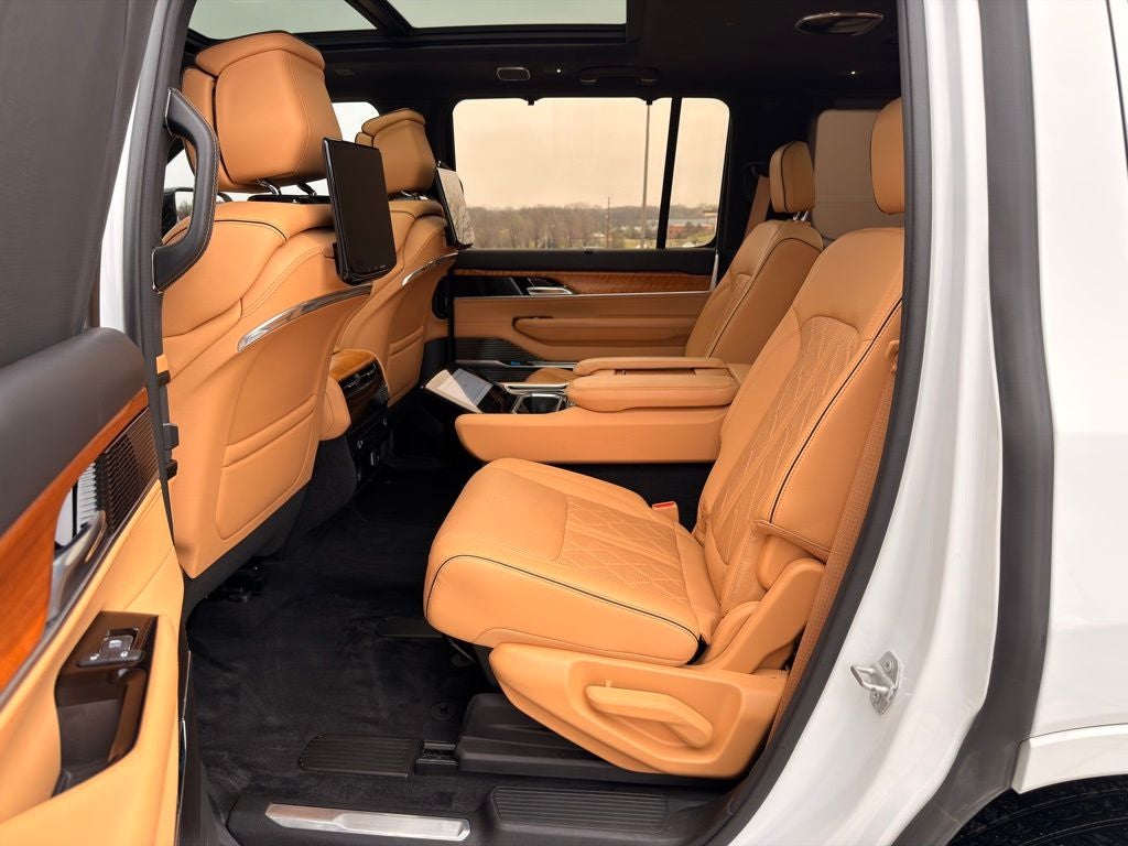 2023 Jeep Grand Wagoneer Series III