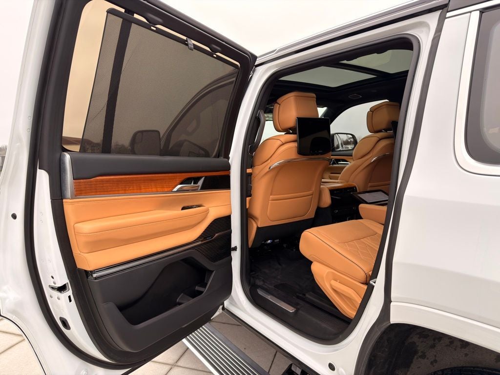 2023 Jeep Grand Wagoneer Series III