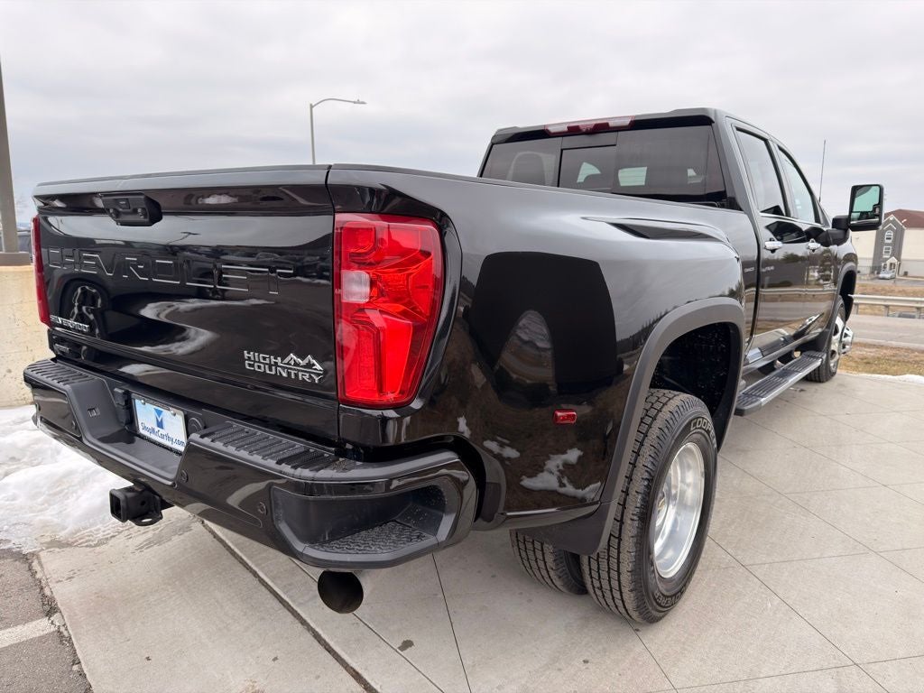 2022 Chevrolet Silverado 3500HD High Country