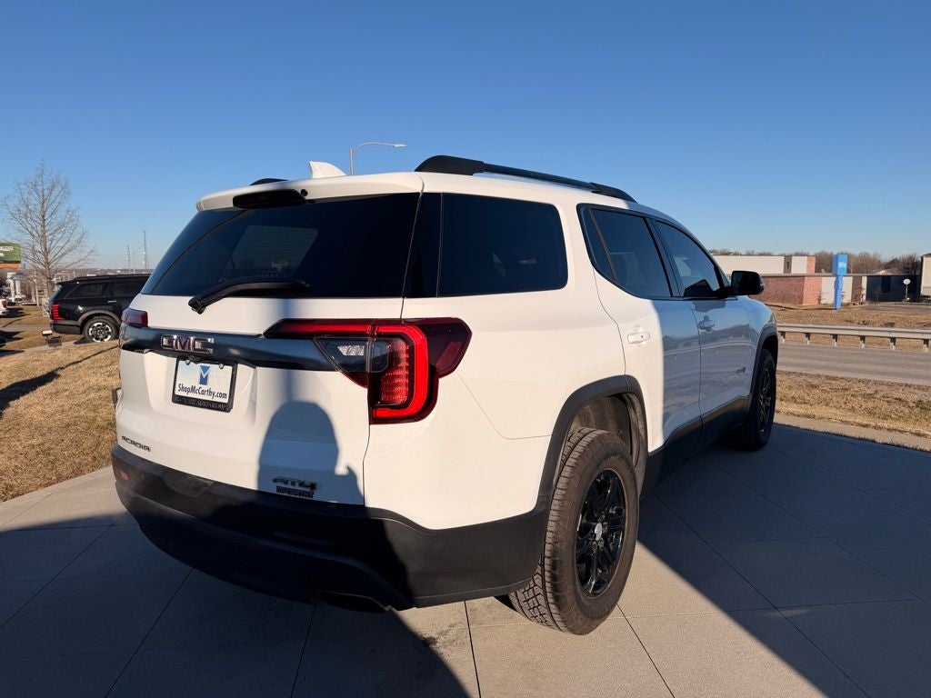 2023 GMC Acadia AT4