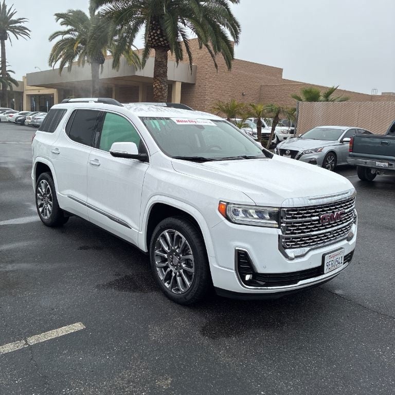 2023 GMC Acadia Denali