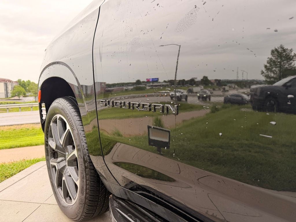 2022 Chevrolet Suburban RST
