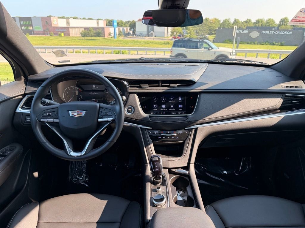 2024 Cadillac XT6 Luxury
