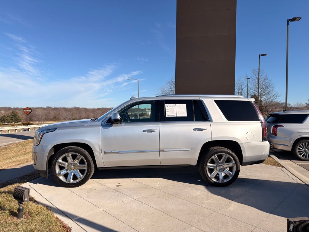 2019 Cadillac Escalade Luxury