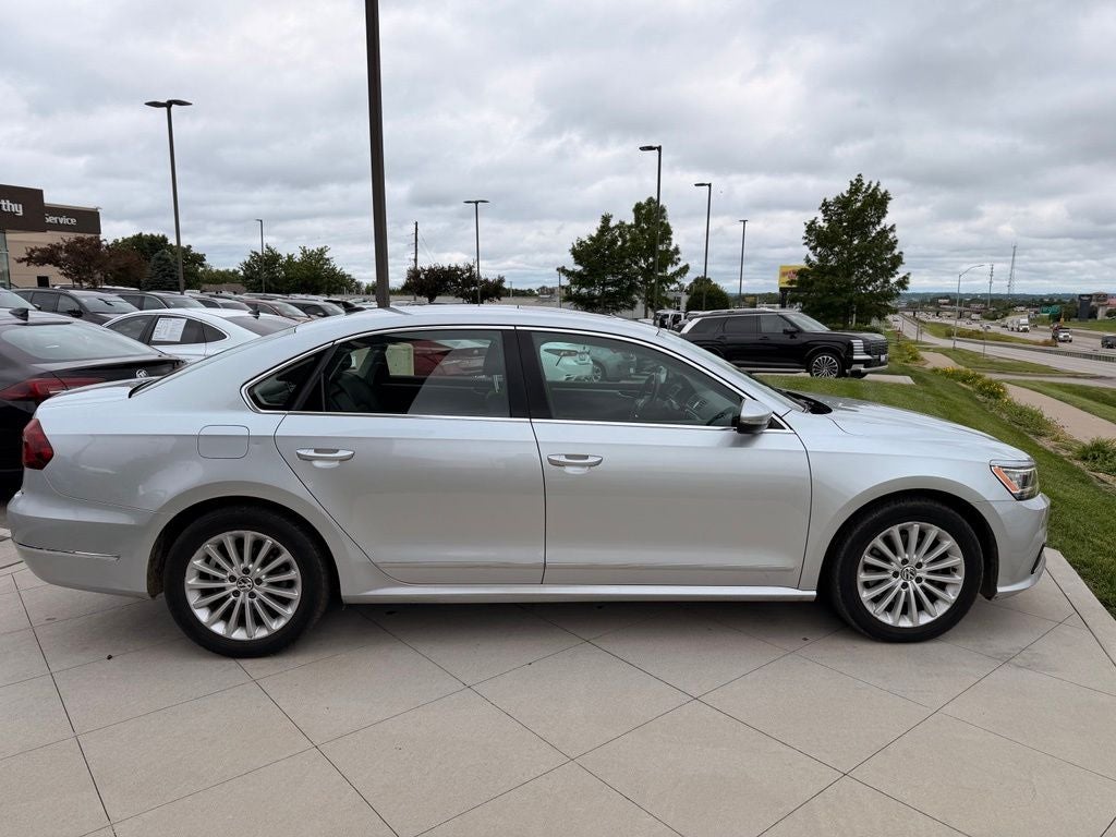 2017 Volkswagen Passat 1.8T SE