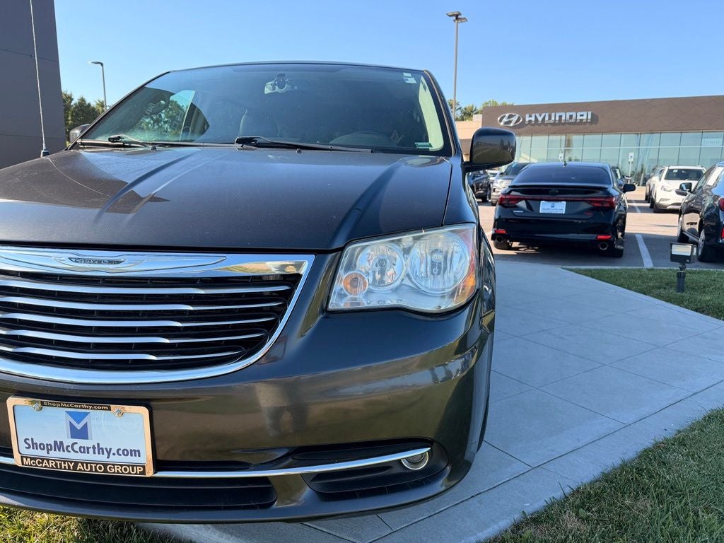2012 Chrysler Town & Country Touring