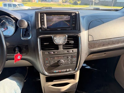 2012 Chrysler Town & Country Touring