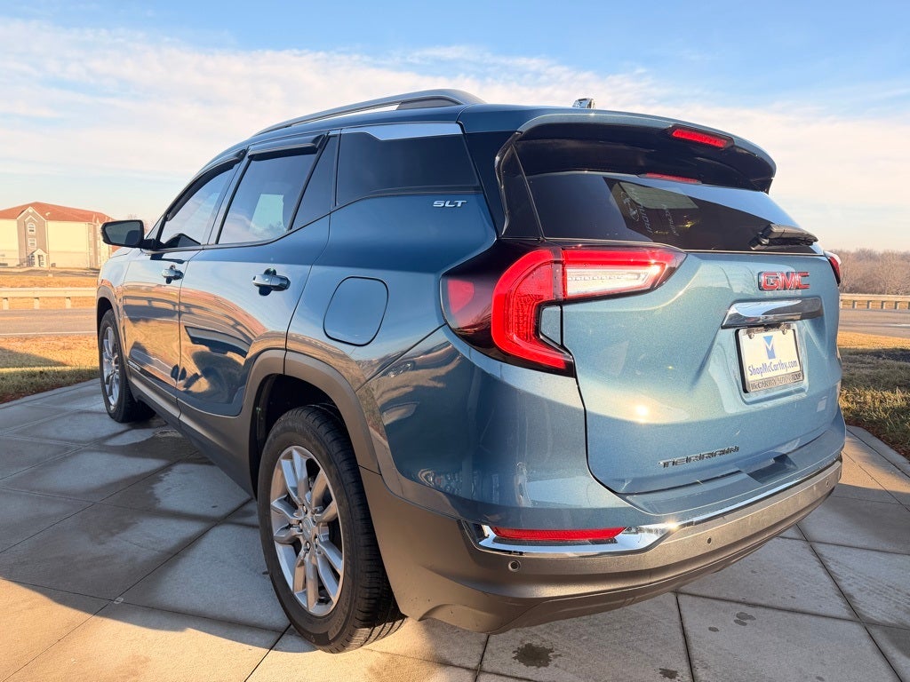 2024 GMC Terrain SLT