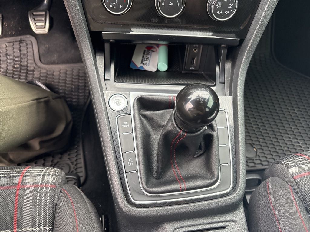 2017 Volkswagen Golf GTI Sport