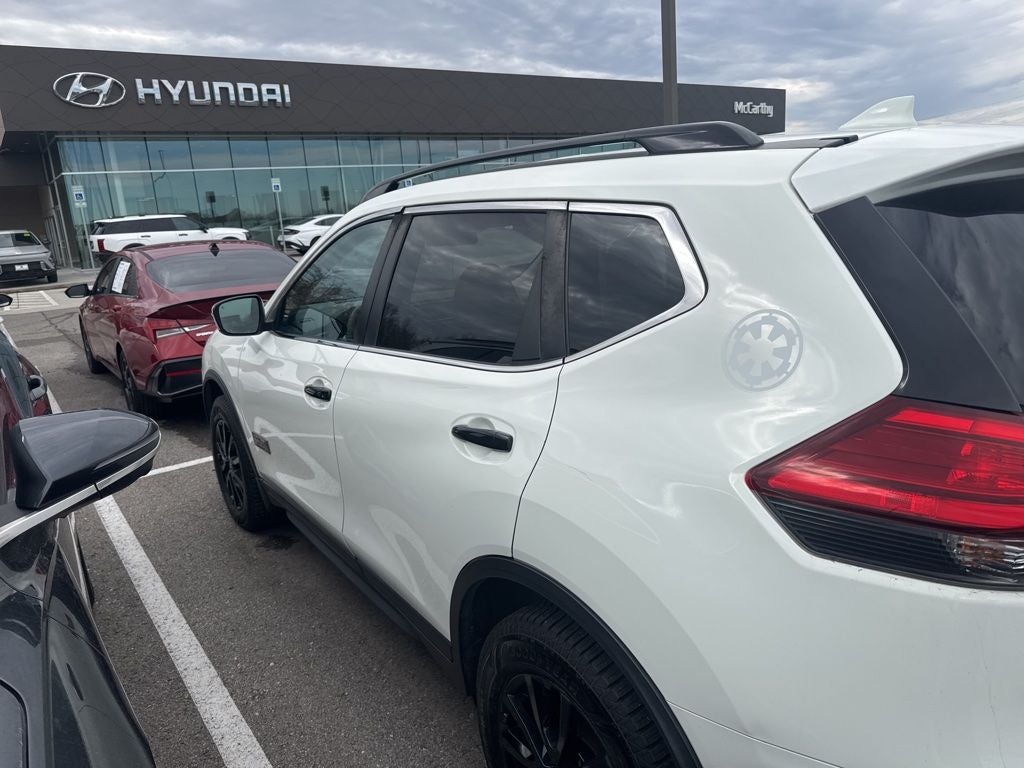 2017 Nissan Rogue SV