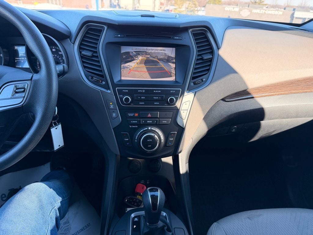 2017 Hyundai Santa Fe Sport 2.4 Popular Equipment Package