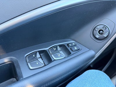 2017 Hyundai Santa Fe Sport 2.4 Popular Equipment Package