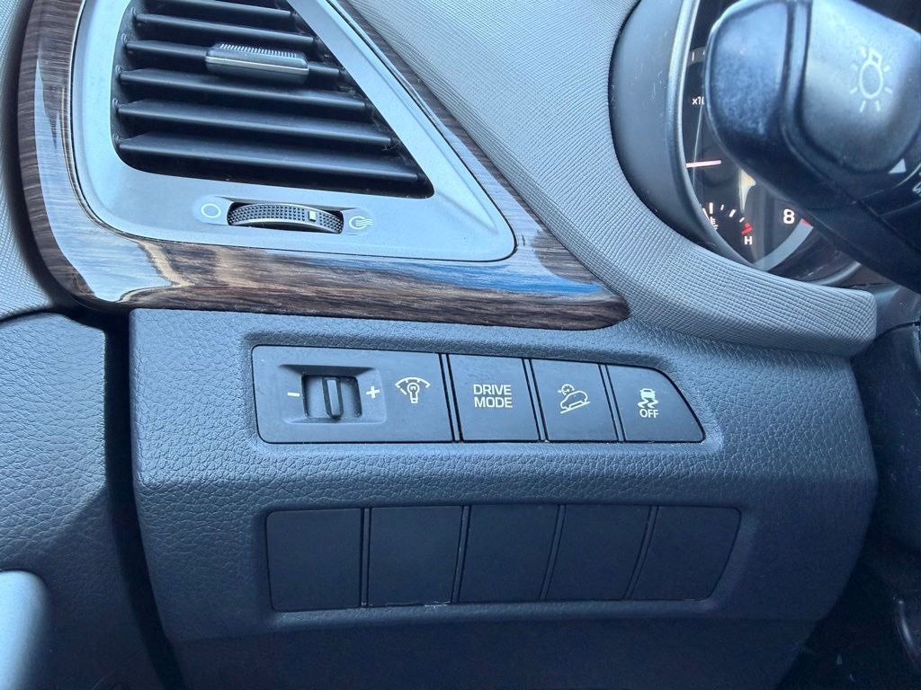 2017 Hyundai Santa Fe Sport 2.4 Popular Equipment Package