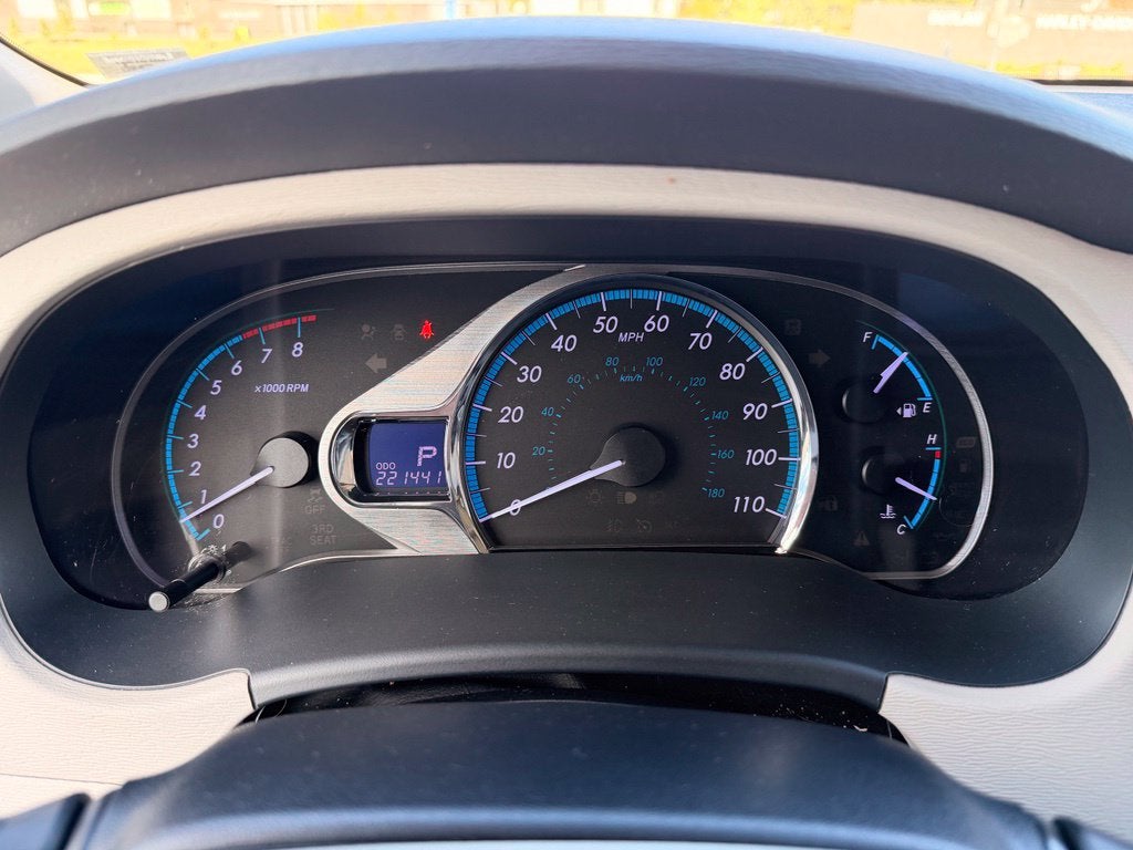 2014 Toyota Sienna XLE 8 Passenger