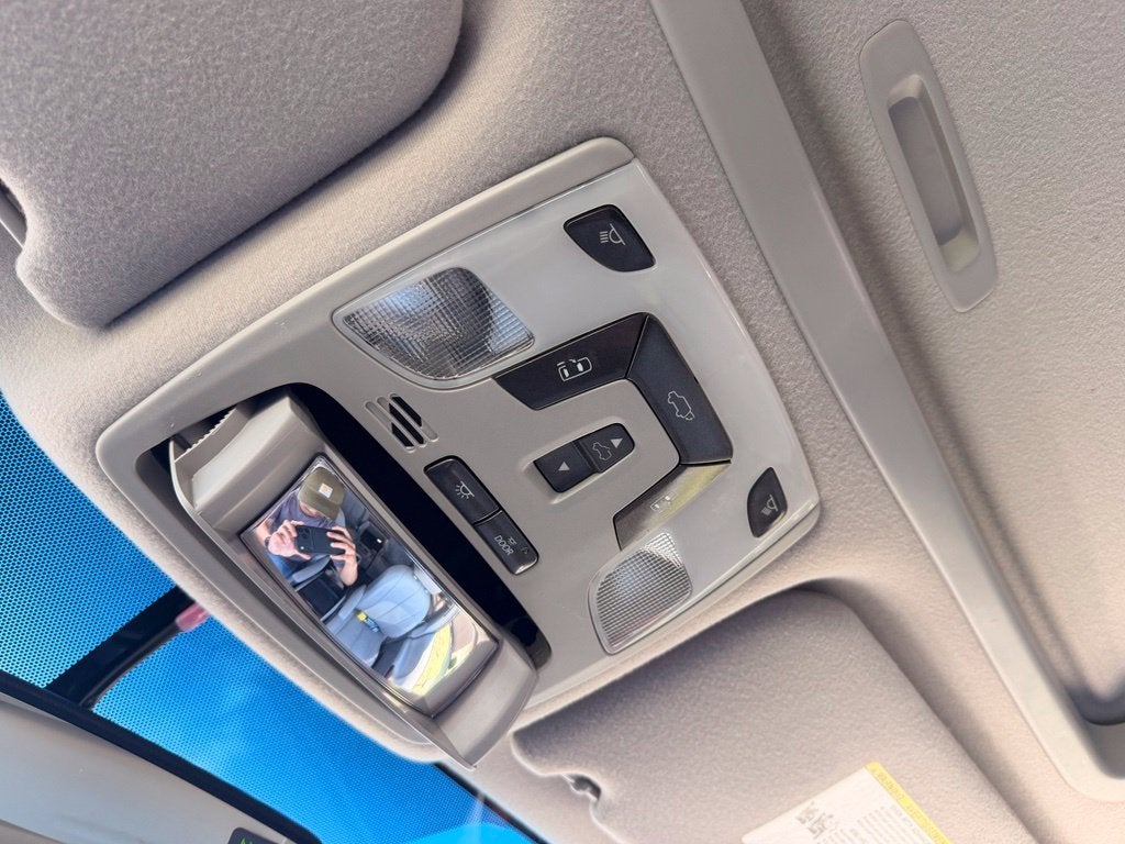 2014 Toyota Sienna XLE 8 Passenger