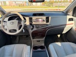 2014 Toyota Sienna XLE 8 Passenger