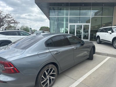 2019 Volvo S60 T6 Momentum