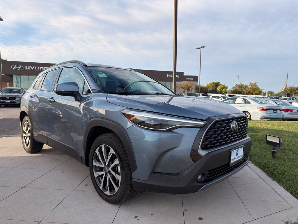 2024 Toyota Corolla Cross XLE