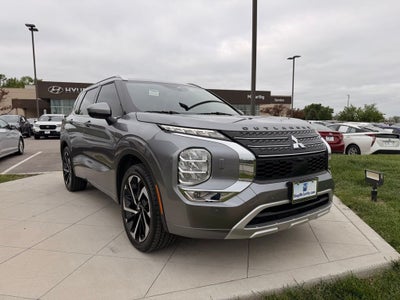 2022 Mitsubishi Outlander SEL