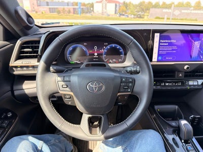 2025 Toyota Crown Signia Limited