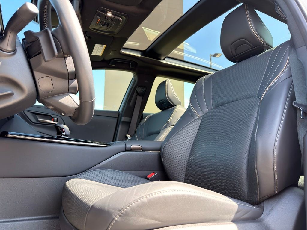 2025 Toyota Crown Signia Limited