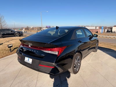 2025 Hyundai Elantra Hybrid SEL Sport