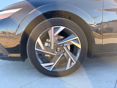 2025 Hyundai Elantra Hybrid SEL Sport