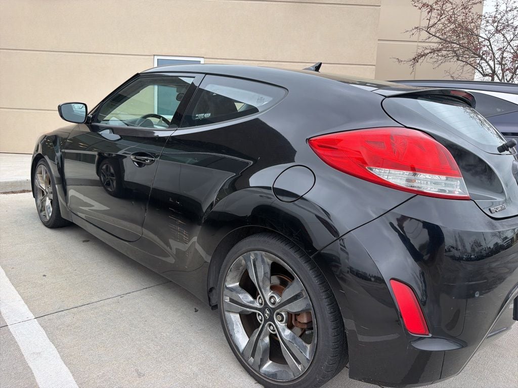2012 Hyundai Veloster Base w/Black