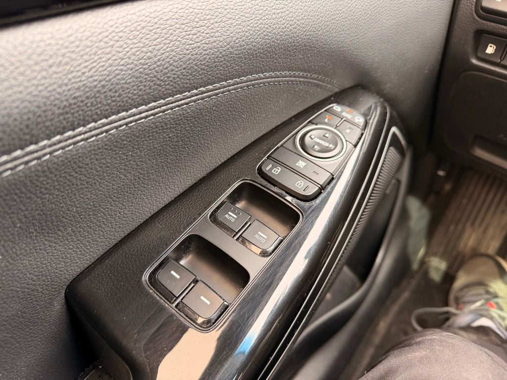 2018 Kia Cadenza Technology