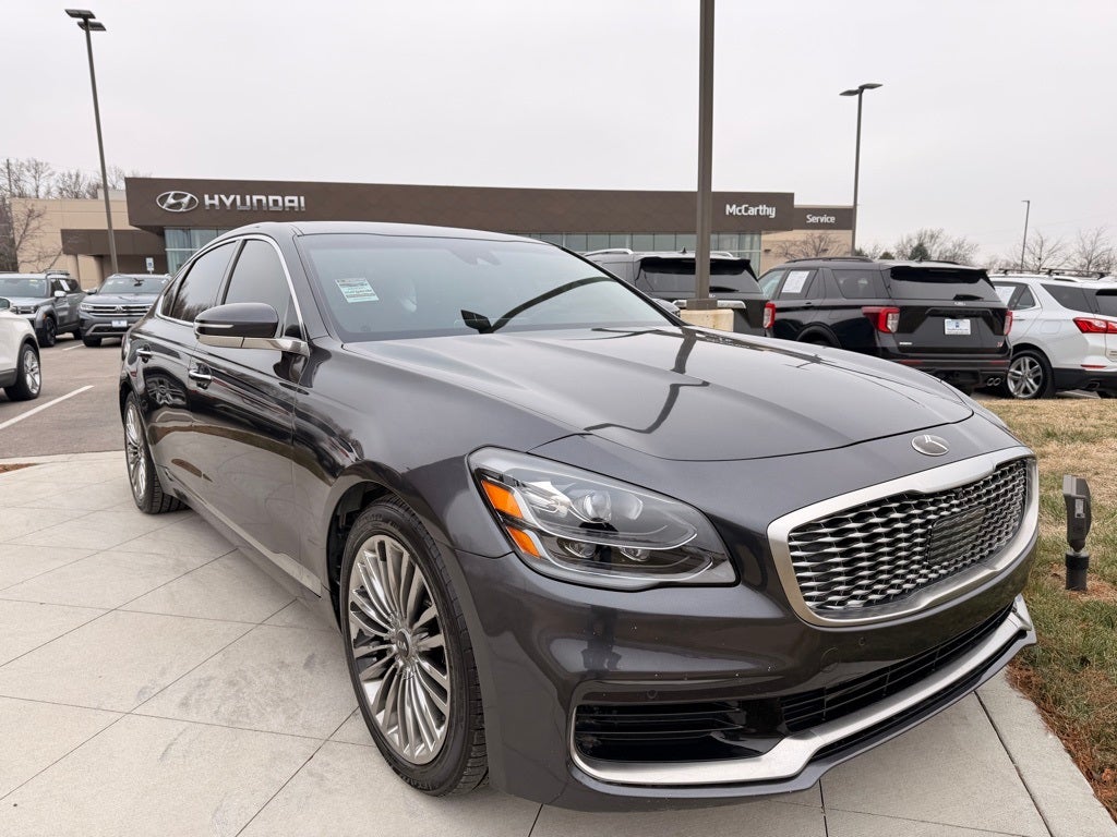 2020 Kia K900 Luxury
