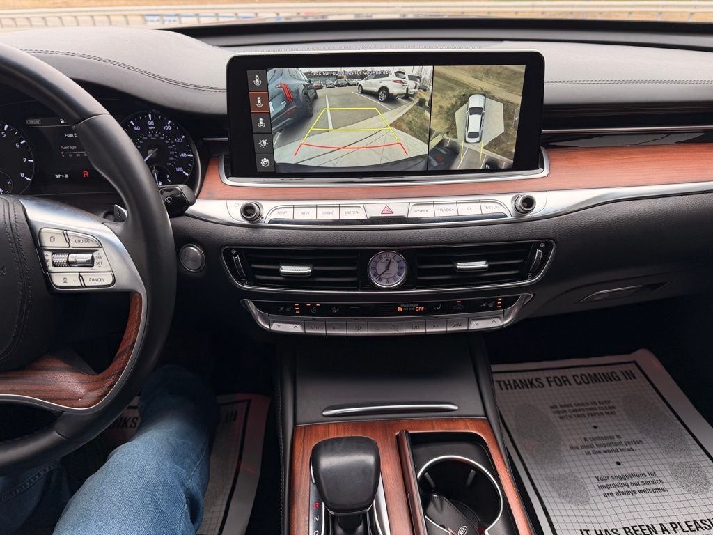 2020 Kia K900 Luxury