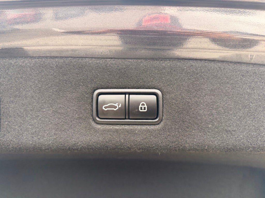 2020 Kia K900 Luxury