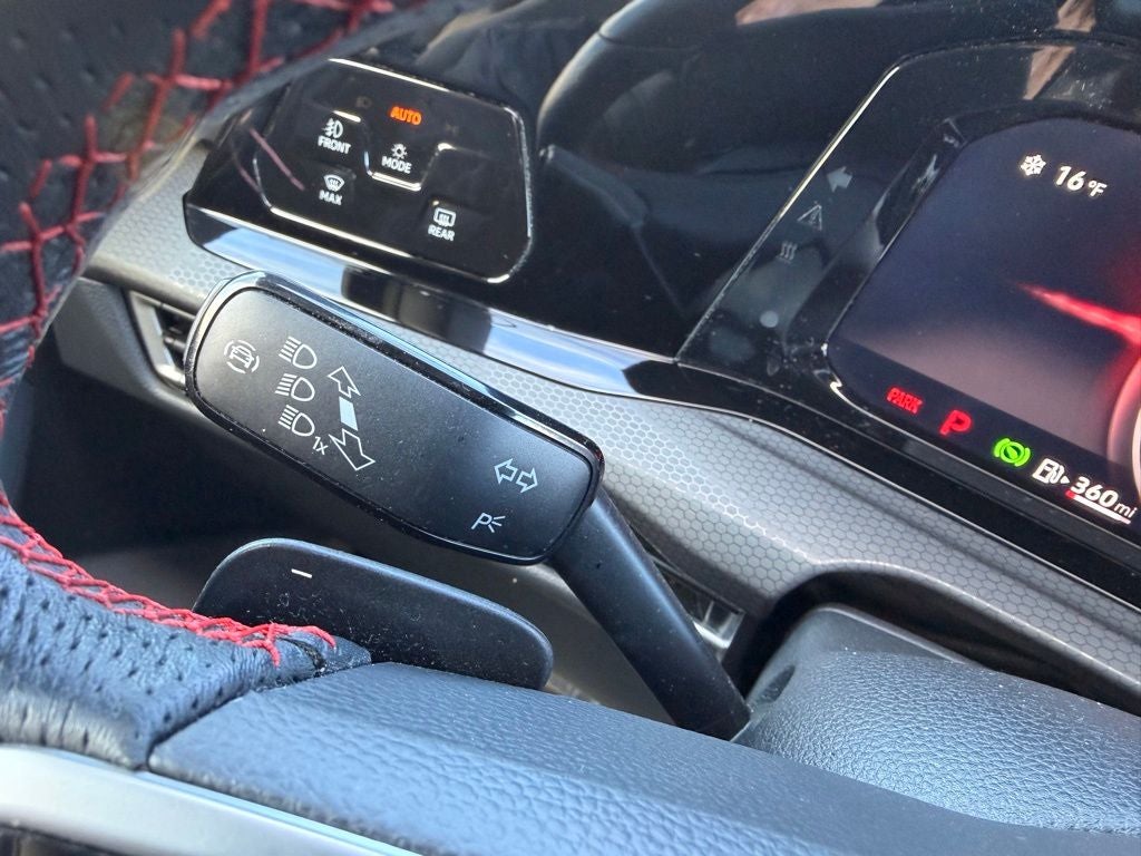 2024 Volkswagen Golf GTI 2.0T S