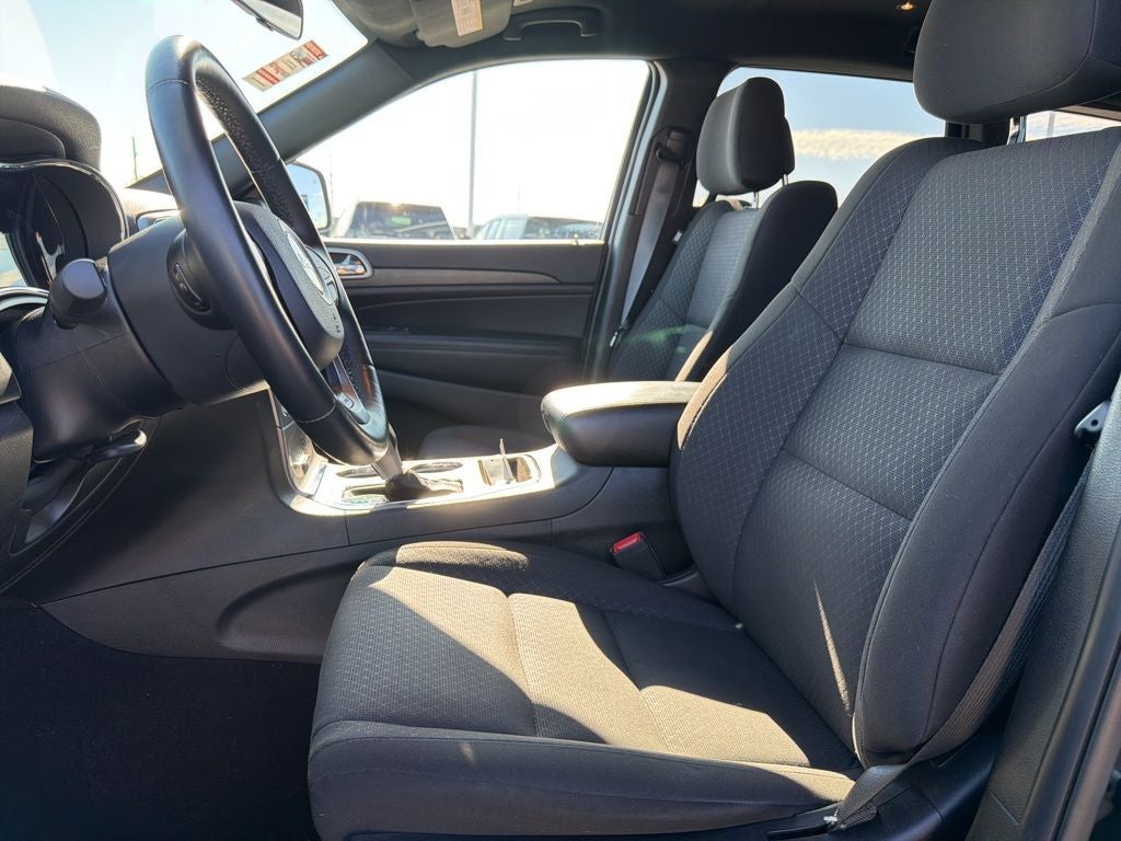 2020 Jeep Grand Cherokee Laredo E