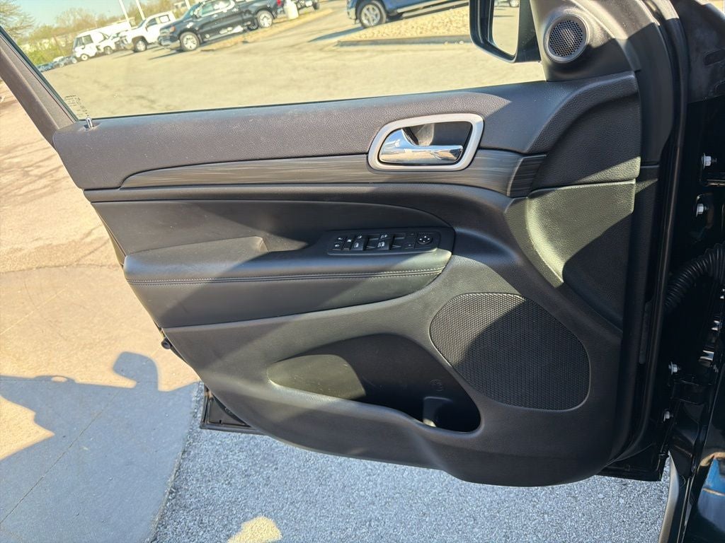 2020 Jeep Grand Cherokee Laredo E