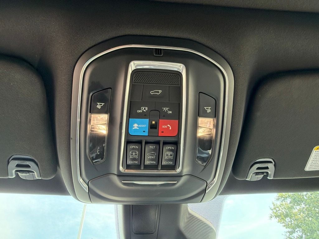 2024 Jeep Wagoneer Base