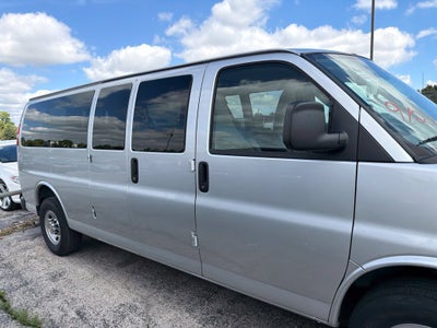 2025 Chevrolet Express 3500 LT Passenger