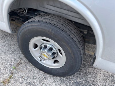 2025 Chevrolet Express 3500 LT Passenger