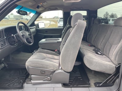 2003 Chevrolet Silverado 2500HD LS