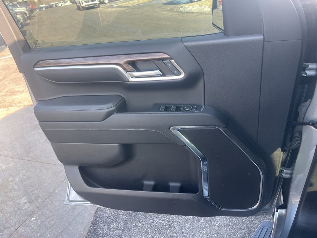 2024 Chevrolet Silverado 1500 LT LT1