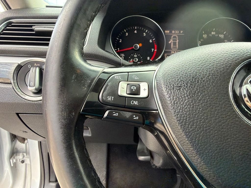 2016 Volkswagen Passat 1.8T SE