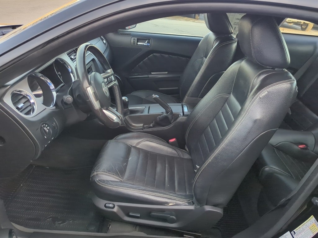 2012 Ford Mustang V6 Premium