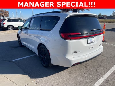 2025 Chrysler Pacifica Limited