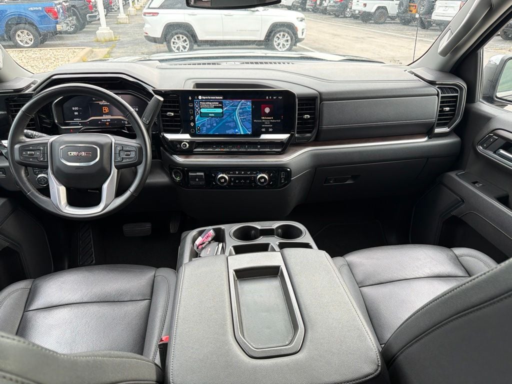 2025 GMC Sierra 1500 SLT