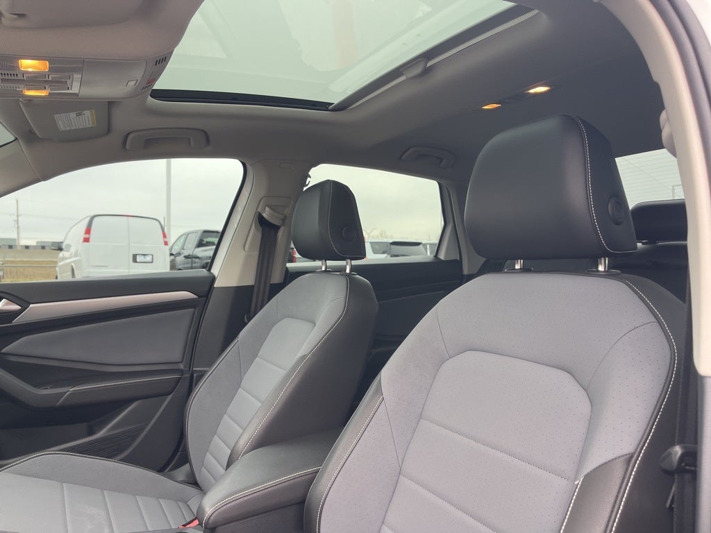 2025 Volkswagen Jetta 1.5T SE