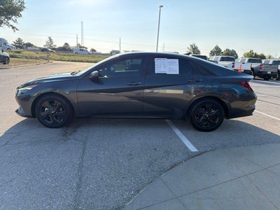 2022 Hyundai Elantra SEL