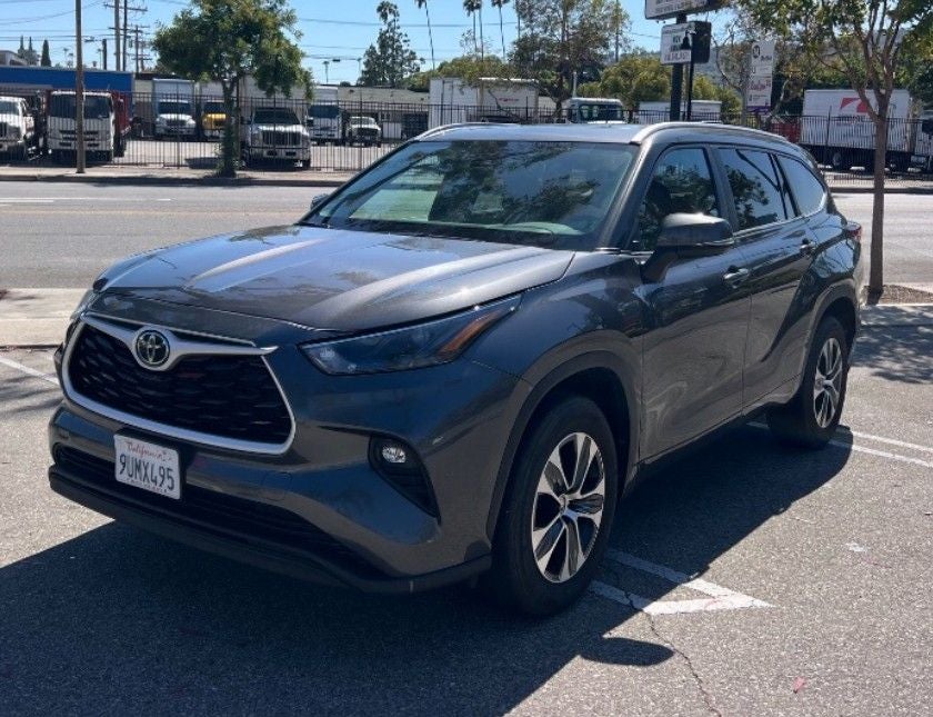 2025 Toyota Highlander XLE
