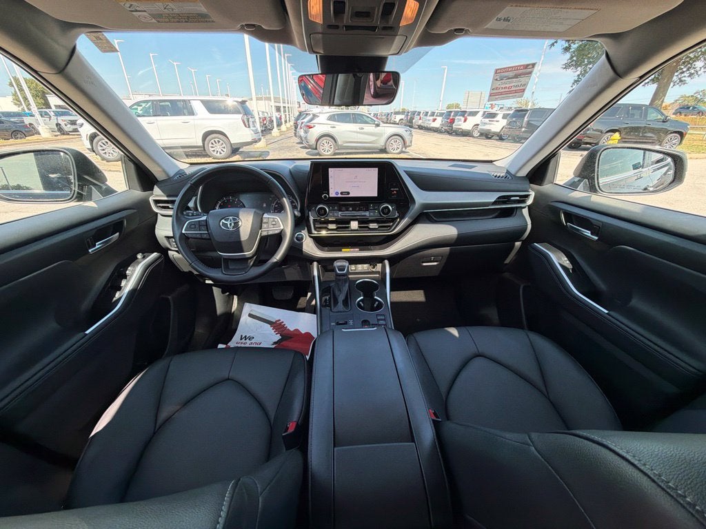 2025 Toyota Highlander XLE