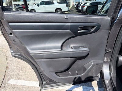 2025 Toyota Highlander XLE